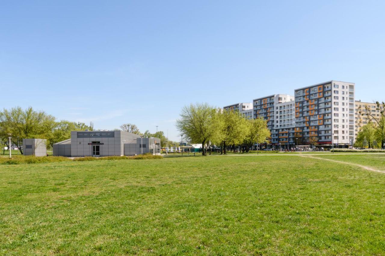 Luxlux Apartments Coconut Warsaw Luaran gambar